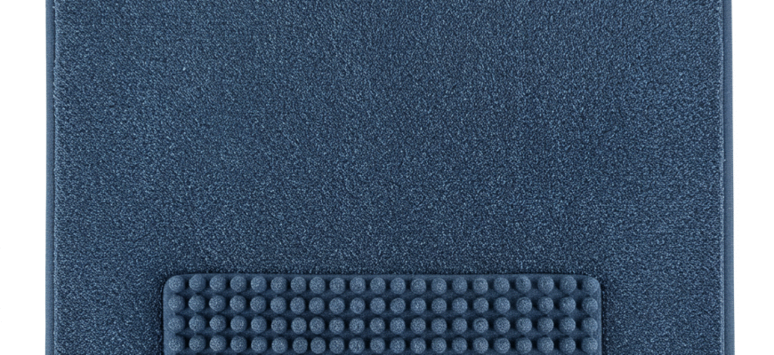 Matching Bath Mats and Contour Rug Sets Style